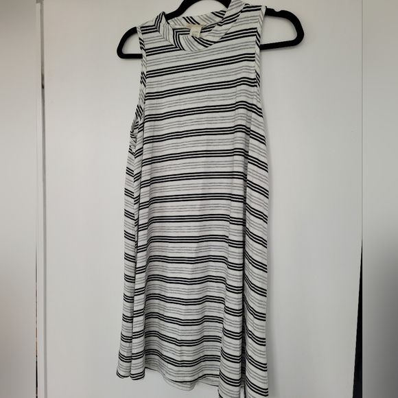 Mock neck swing dress, size small - Picture 7 of 7